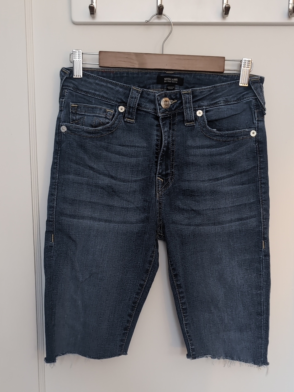 True Religion Stellams Indigo Denim Mid Rise Skinny Cutoff Bermuda Shorts